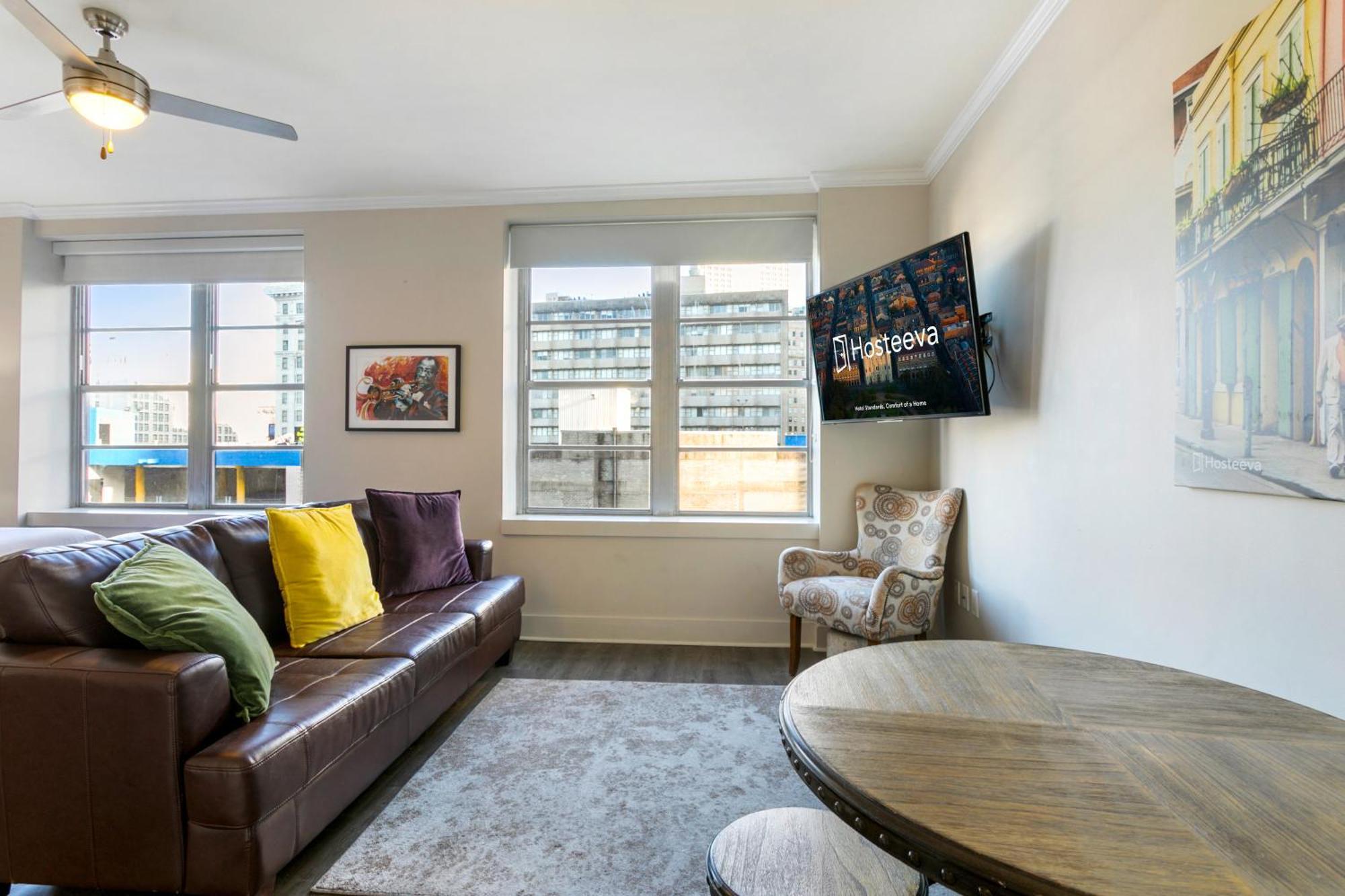 Cozy Near French Quarter, Superdome, Canal And Bourbon Streets! Holiday home